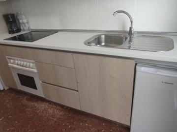 Habitación para chica estudiante Av. Madrid