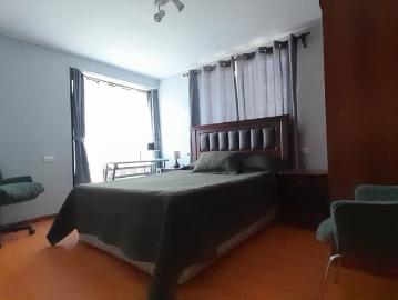 Habitación para estudiante chileno o extranjero de intercambio en casa familiar Ñuñoa