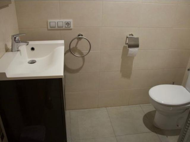 HABITACIÓN PARA ESTUDIANTES EN ALFARA DEL PATRIARCA SOLO CHICAS. DISPONIBLE A PARTIR DE JULIO DE 2