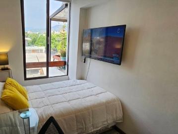 Habitación privada amoblada en Vitacura para estudiante mujer