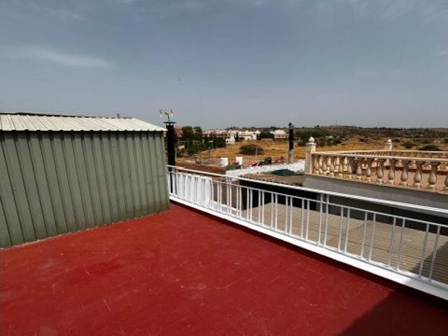 Habitación reformada cerca de la universidad 300 € WIFI INCLUIDO
