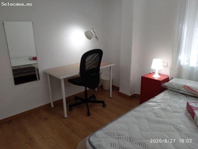 HABITACIÓN SOLO ESTUDIANTES 2026/2027