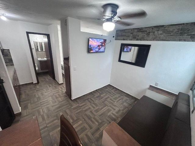 Habitación tipo loft independiente en Renta en Jardines del Valle, Zapopan