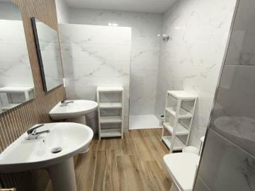 Habitaciones dispoinibles para chicas estudiantes Zona Hospital