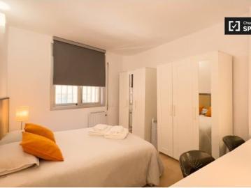Habitaciones en alquiler en apartamento de 3 dormitorios en El Guinardó