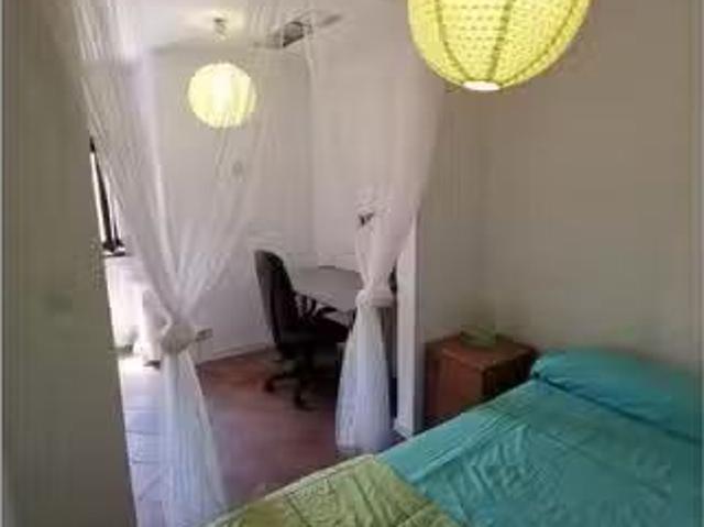 Habitaciones en alquiler en apartamento de 5 dormitorios en Al.