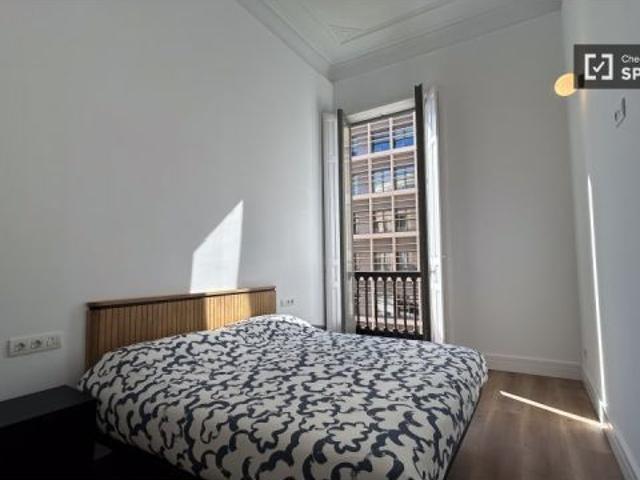 Habitaciones en alquiler en apartamento de 8 dormitorios en L' Eixample