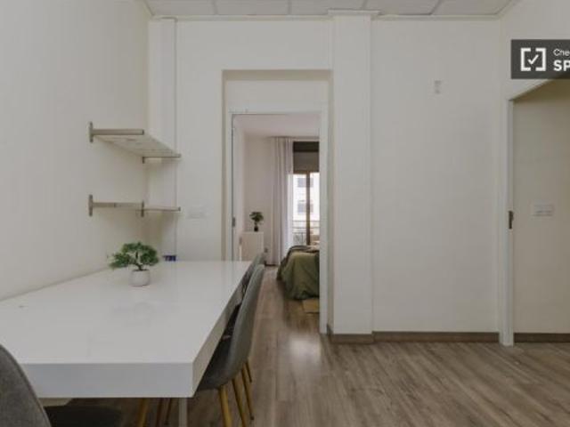 Habitaciones en alquiler en apartamento de 8 habitaciones en Extramurs