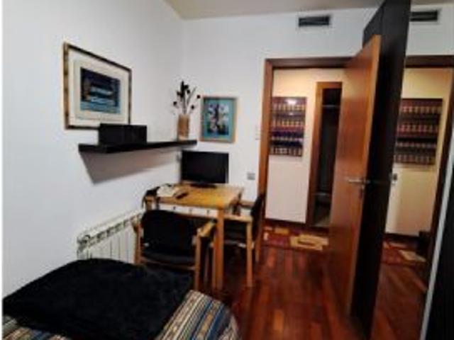 Habitaciones en alquiler en piso compartido de 3 habitaciones en Barcelona