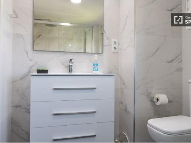 Habitaciones en alquiler en piso de 3 habitaciones para estudiantes de postgrado en Moncloa Aravac
