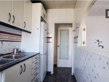 Plaça de la Infància - Seguridad, Ascensor