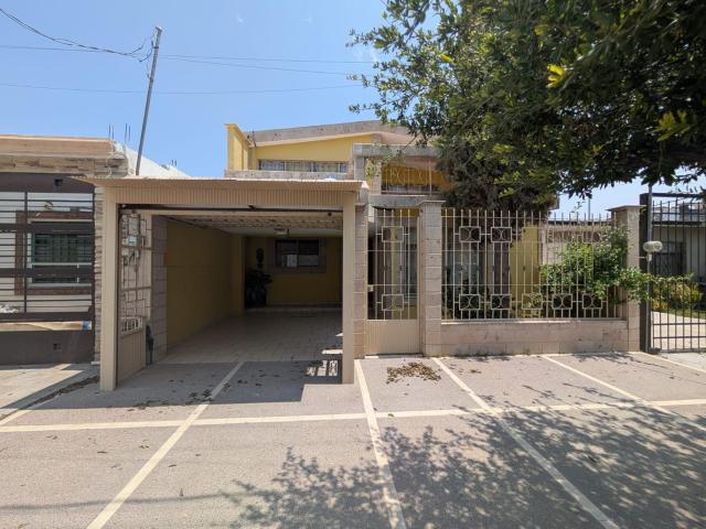 HABITACIONES EN RENTA PARA ESTUDIANTE O RESIDENTE DE MEDICINA EN CENTRO DE TORREON, COAH