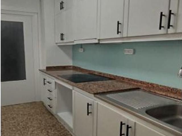 HABITACIONES ELDA PRACTICAMENTE A ESTRENAR! AGENDA UNA VISITA!
