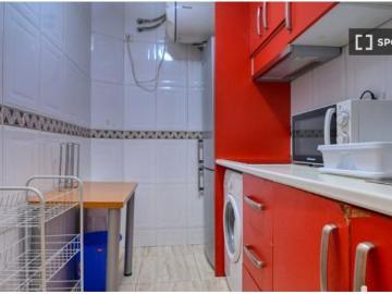 Habitaciones para alquilar en apartamento de 4 habitaciones en Getafe