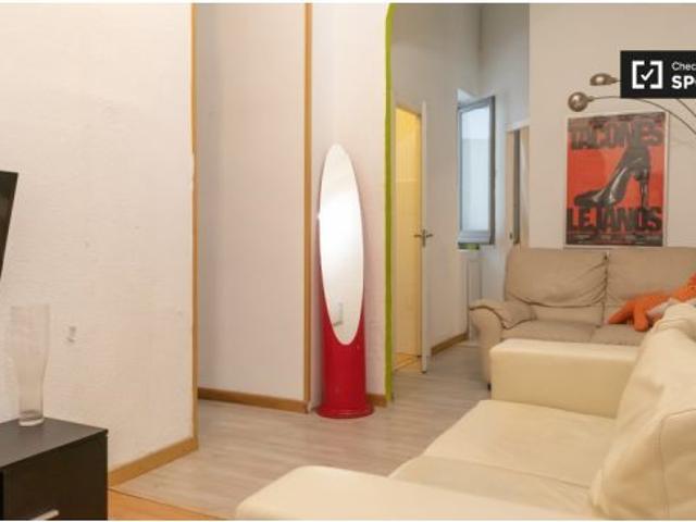 Habitaciones para alquilar en apartamento de 5 dormitorios en Madrid