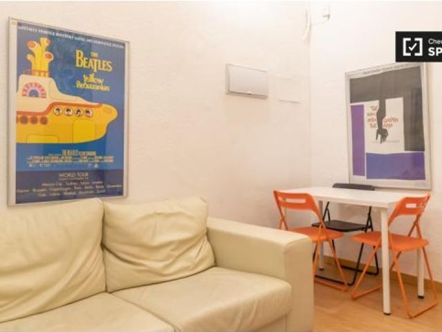 Habitaciones para alquilar en apartamento de 5 dormitorios en Madrid