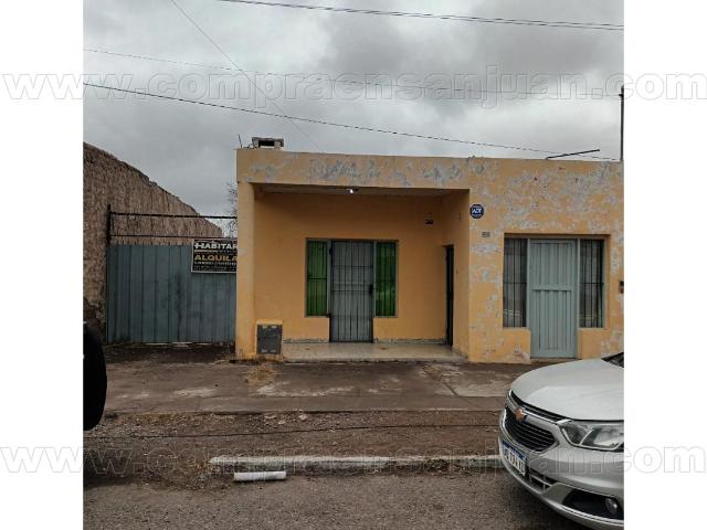 Habitar Alquiler  Casa Rawson V° Krause. Espeleta Frente Esc. Sarmiento. A 2 Cuadras De La Plaza
