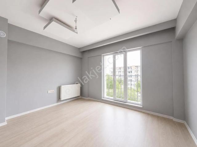 Hacı Abdi'de Kiralık Ara Kat 3+1 Daire