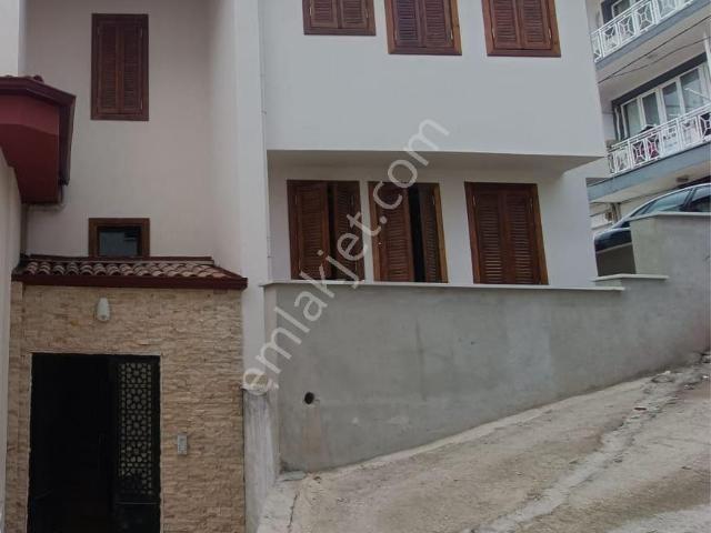 Hacıfeyzullah Mahallesinde Satılık 4 Yaşında 1+1 Daire