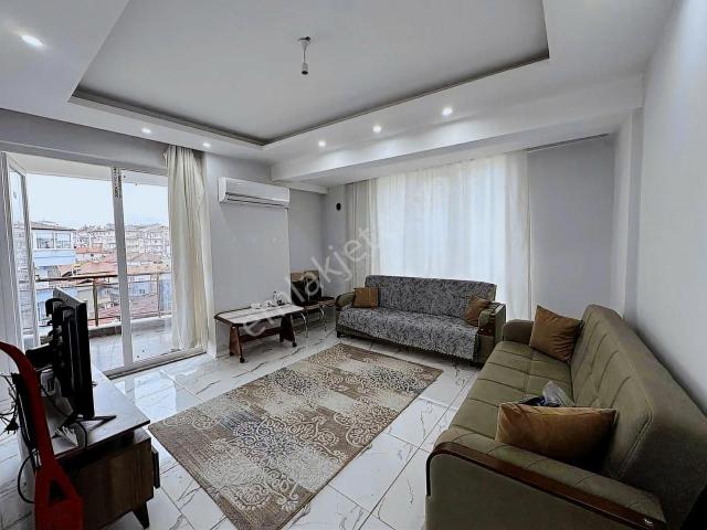 Hacıkaplanlar Mahallesi Cadde Üzeri 95 M2 Satılık 2+1 Daire