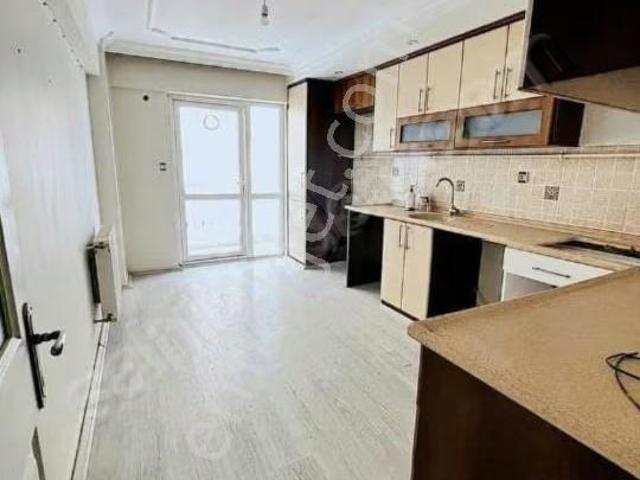Hacıkaplanlarda Arakat 3+1 130 M2 18 Yıllık Satılık Daire
