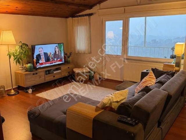 Hacıosman Sevgi Sitesinde Boğaz Manzaralı 2+1 Kiralık Daire