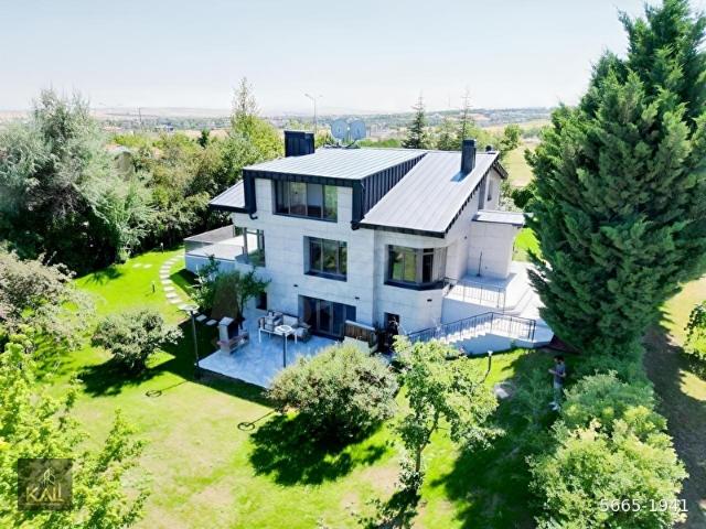 Hacılar Mahallesinde Özel Tasarım 6+2 Villa KALİ A.Ş