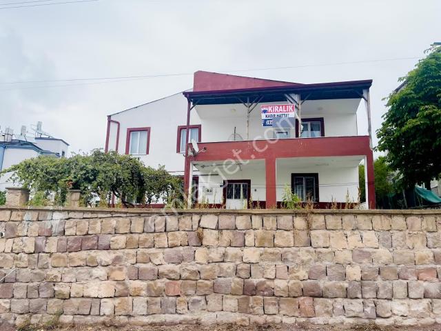 Hacılarda Çok Güzel Konumda Giriş Kat