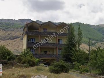 Hacılarda Manzaralı 2.000 M² İçinde 4 Katlı Geniş Aile Villası