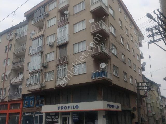 Hacıseyfettin Mah.incirli Cadde Üzeri 3+1.120m.5.kat.merkezi Kalöriferli Asansörlü Daire