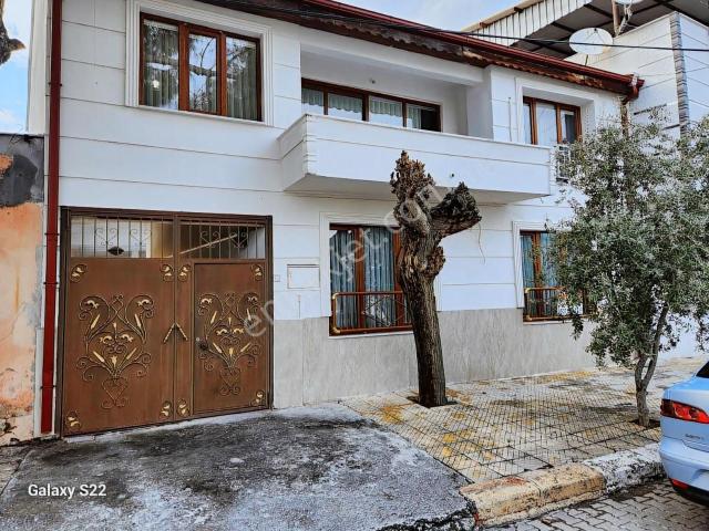 Hacırahmanlı Merkezde Satılık Müstakil Ev