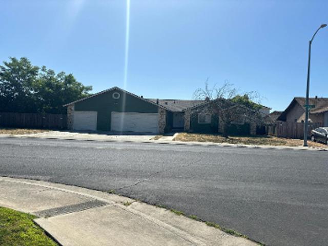 Hacienda Ave