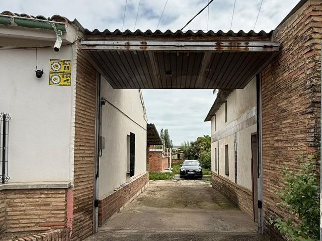 Hacienda / Cortijo 4 dormitorios 2415 m2 2415m² Logroño