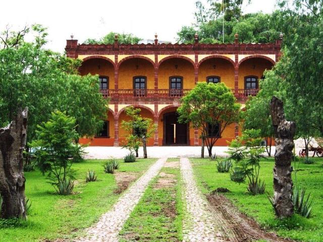 HACIENDA EN COL?N