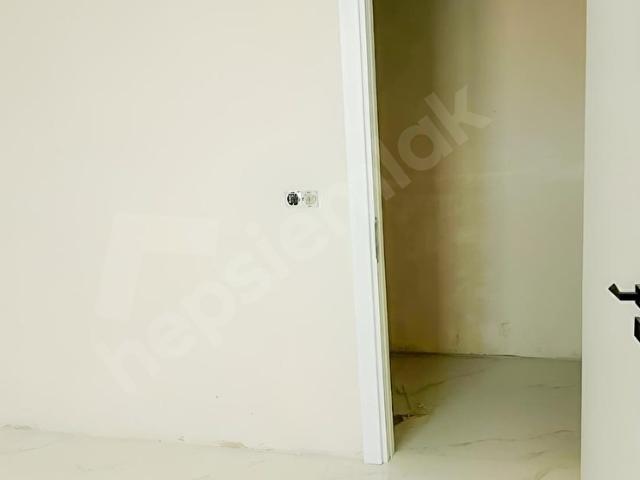 HACIEYÜPLÜ MAHALLESİNDE SIFIR EBEVEYN BANYOLU MANZARALI DAİRE