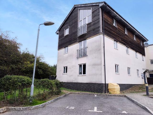 Hackett Place, Hilperton, Trowbridge BA14, 2 bed flat to rent, £1,100 pcm | PrimeLocation