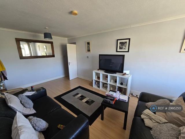Hackington Crescent, Beckenham, BR3 2 bed flat to rent £1,650 pcm £381 pw