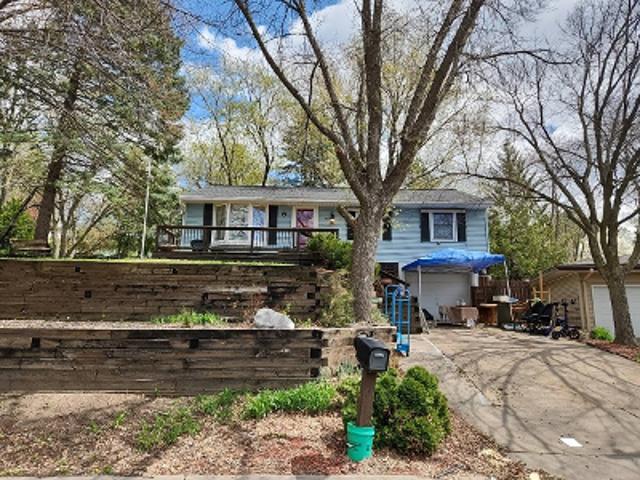 Hackmann Cir NE
