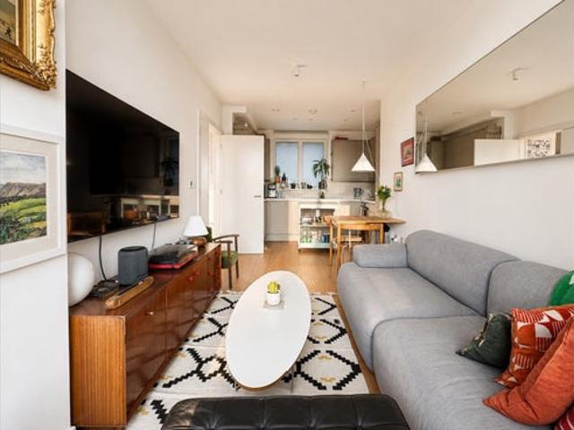 Hackney flat