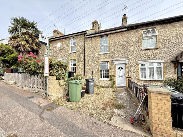 Hackney Road, MAIDSTONE, ME16 2 bed terraced house to rent £1,250 pcm £288 pw