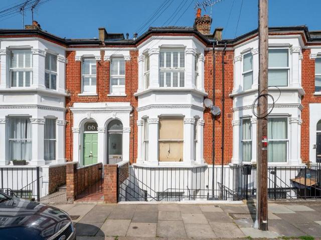 Hadyn Park Road, Shepherd's Bush. 1 bed flat to rent £2,300 pcm £531 pw