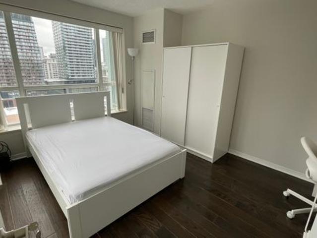 Hadar Zaidman Has a Condo