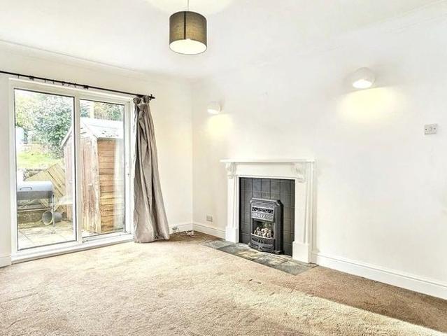 Hadcroft Road, Wollescote, DY9 2LR