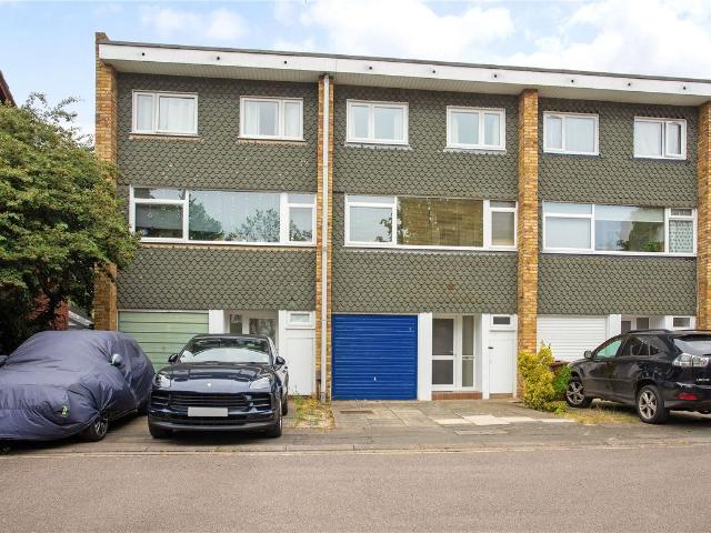 Haddon Court, Shakespeare Road, Harpenden, Hertfordshire AL5, 4 bed terraced house to rent, £2,100 pcm | PrimeLocation