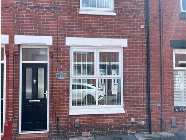 Haddon Grove, Stockport SK5, 2 bed terraced house to rent, £995 pcm | PrimeLocation