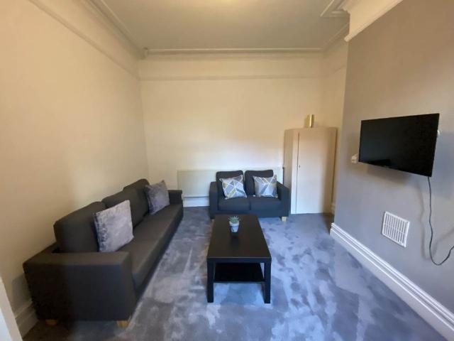 Haddon Road Room 4, Burley, Leeds