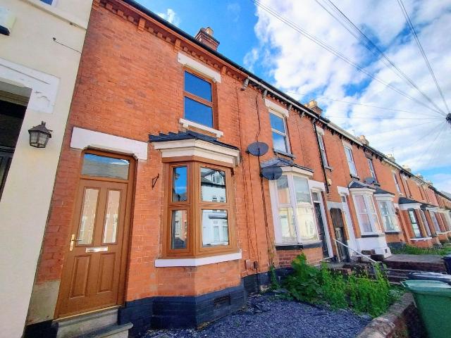 Haden Hill, Wolverhampton WV3, 2 bed terraced house to rent, £995 pcm | PrimeLocation