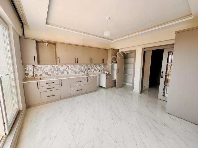 Hadi Gayrimenkulden Yenibeşevler Karakol Civarı Satılık 3+1daire