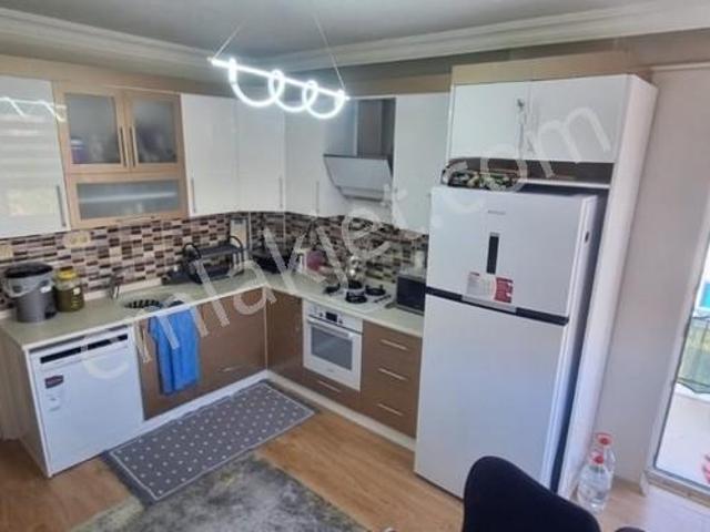Hadimi Cad. Üzerinde Arakat Acil Satılık 3+1 Full Bakımlı Daire