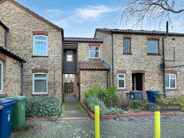 Hadleigh Court, Cambridge, CB5 2 bed flat to rent £1,395 pcm £322 pw